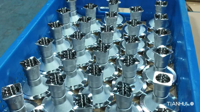 Log 2:5000 Custom Components Delivered for a Japan Snow Melting Project(pic1) municipal-snow-melting-components-japan-shipment-2.webp