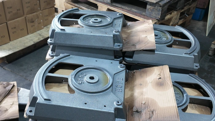 Log 10 : 600 Cutting Machine Housings Shipped to France(pic1) 600 cutting machine housings prepared for shipment to France