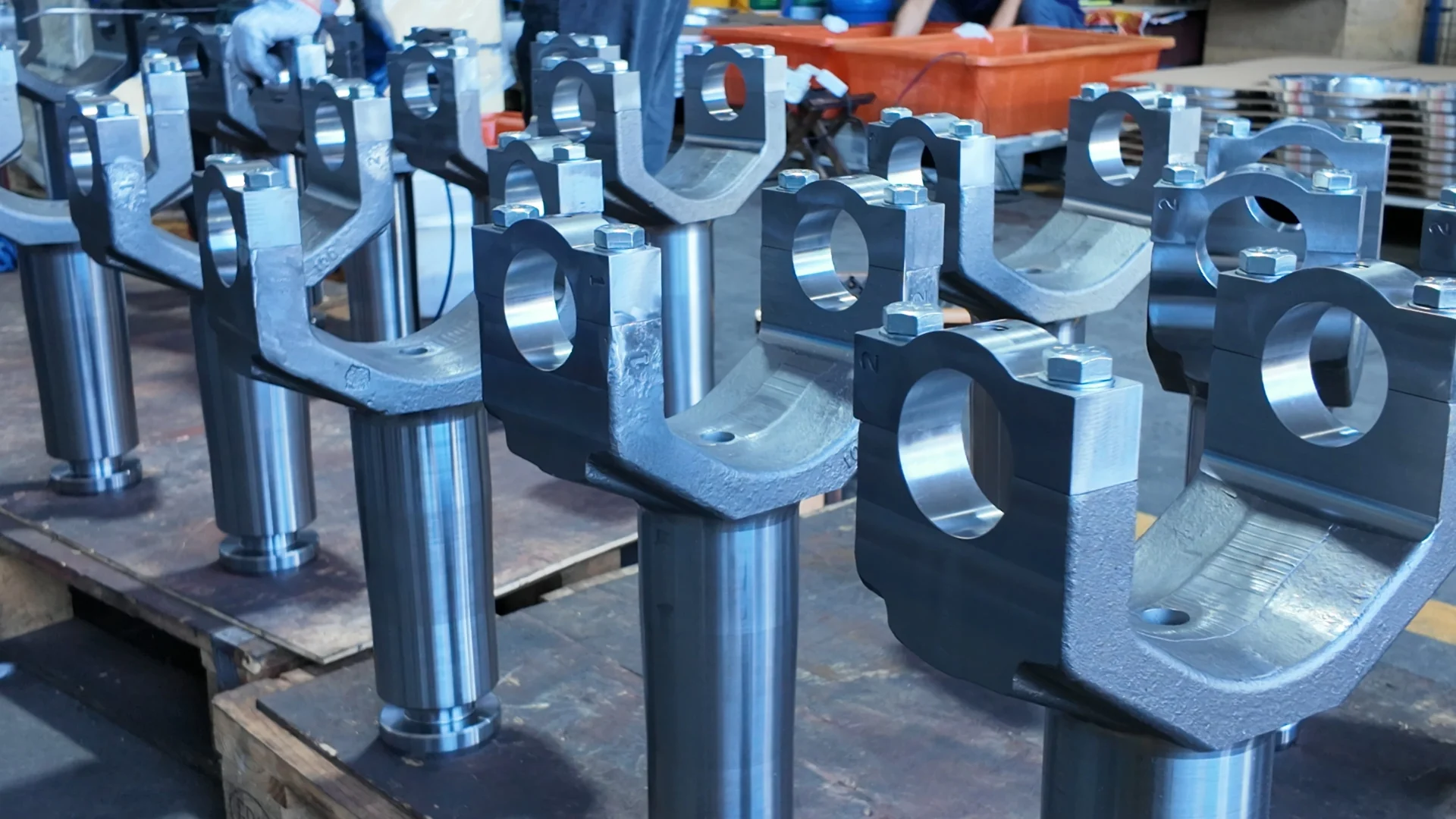 Log 13: 500 809306 Agricultural Fork Components Shipped to North America(Image3) 809306 agricultural fork components held in CNC machining fixtures