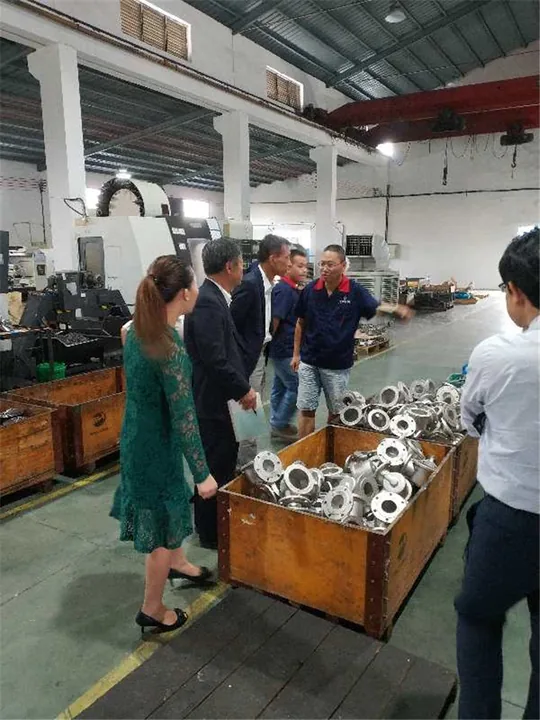Japanese Customer Visit After the Mid-Autumn Festival(Image3) Japanese customer reviewing Tianhui’s 5S practices - 3