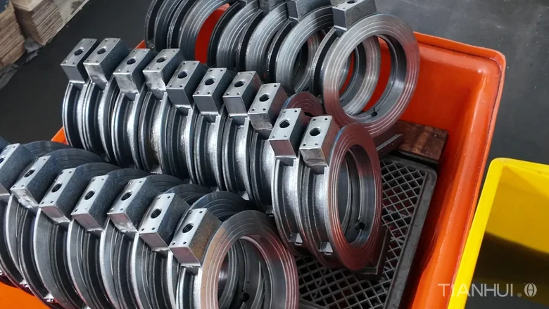 Log 16: 1,000 6-Inch Stepped Butterfly Valve Bodies for Brazil